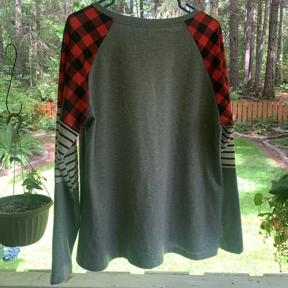 Dog lovers Womens Long Sleeve Shirt NWOT
